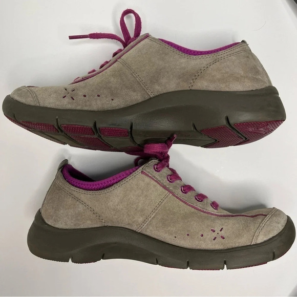 Dansko Women’s Taupe and Pink Elise Walking Shoe Size 6.5-7 US or 37 EU - Picture 3 of 8